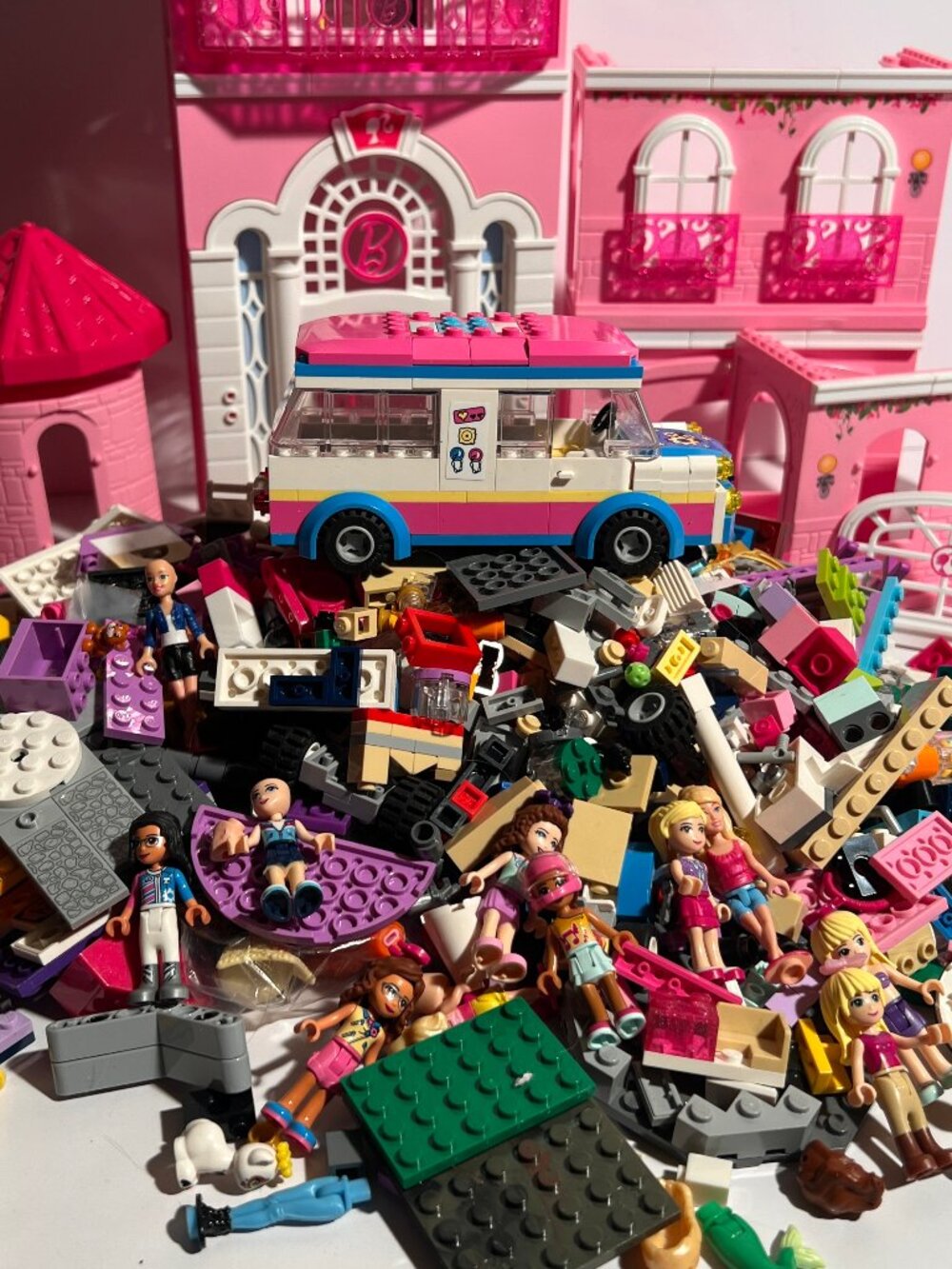 Mega Bloks Barbie Mansion Dreamhouse & LEGO Friends Bulk Building Lot Playset